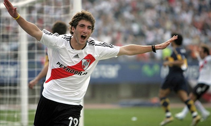 higuain-river