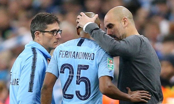 fernandinho-pep-guardiola