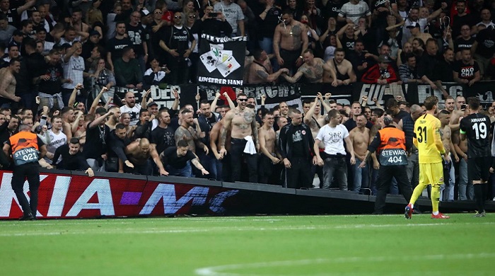 eintracht-frankfurt-fans