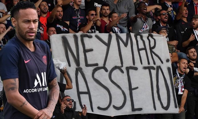 neymar-fan-protests