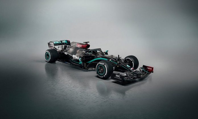 Mercedes predstavio novi bolid XLIVE Sport