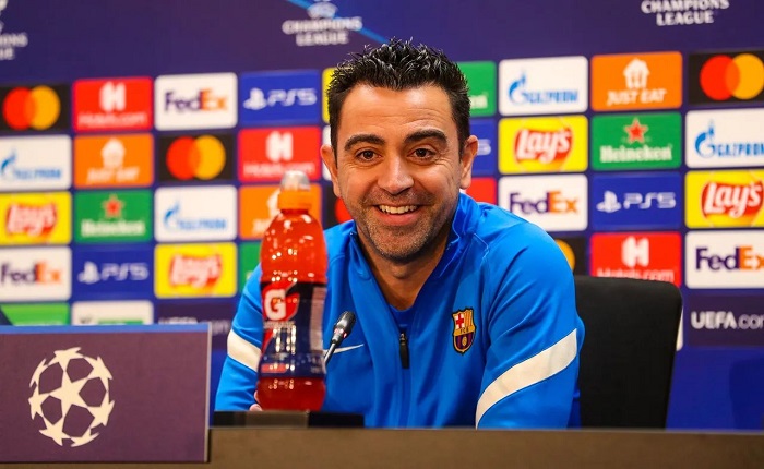 XAVI-presser