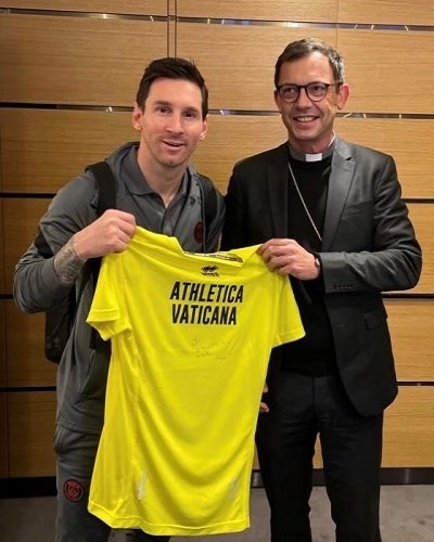 messi dres vatikan